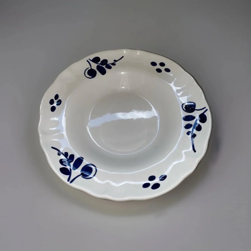 Williams‎ Sonoma One (1) White Blue Olive Pasta Bowl